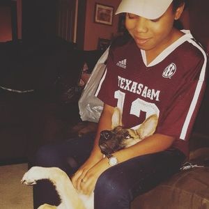 Meet your Posher, Jade